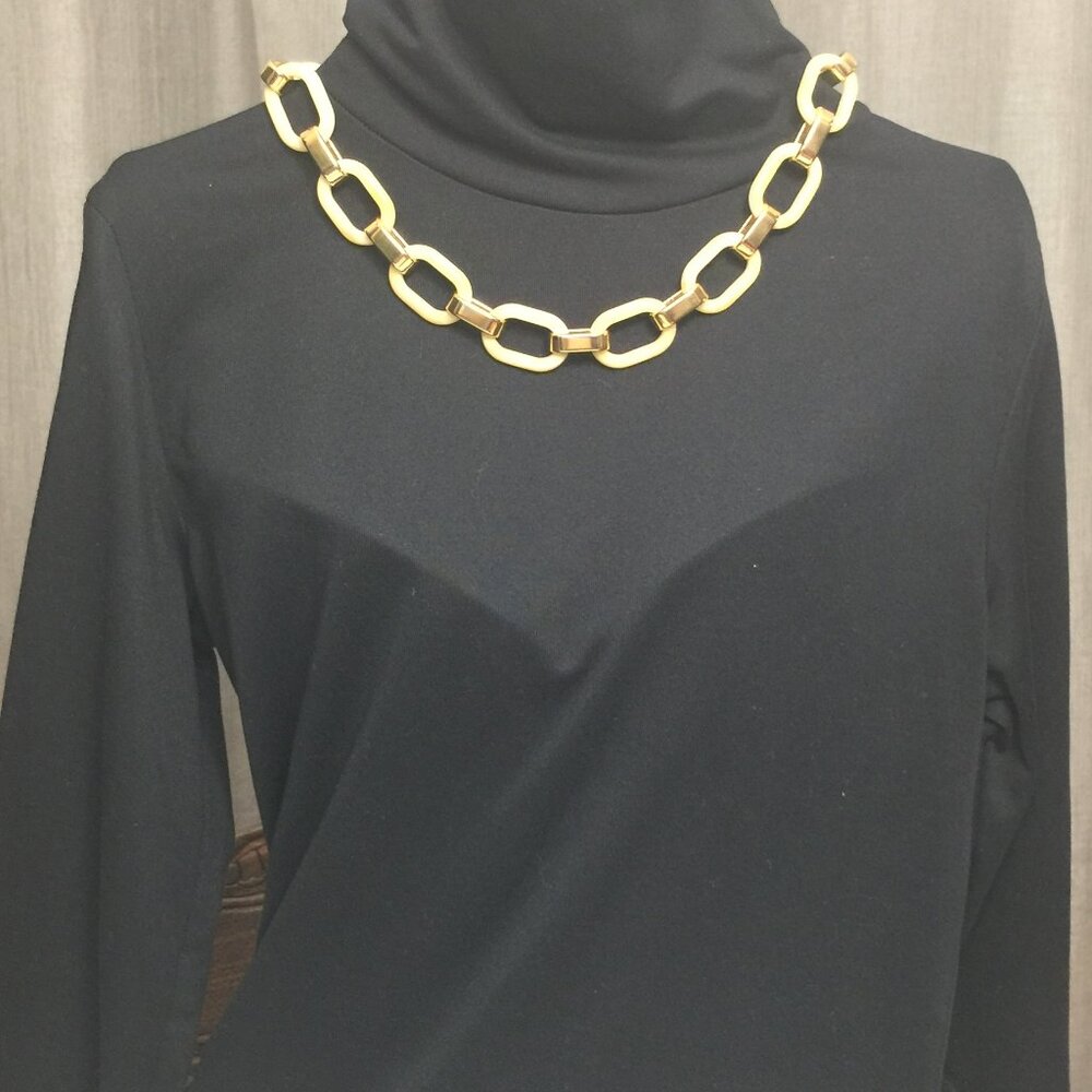 MICHAEL KORS GOLD AND ACETATE HOOP CHAIN NECKLACE